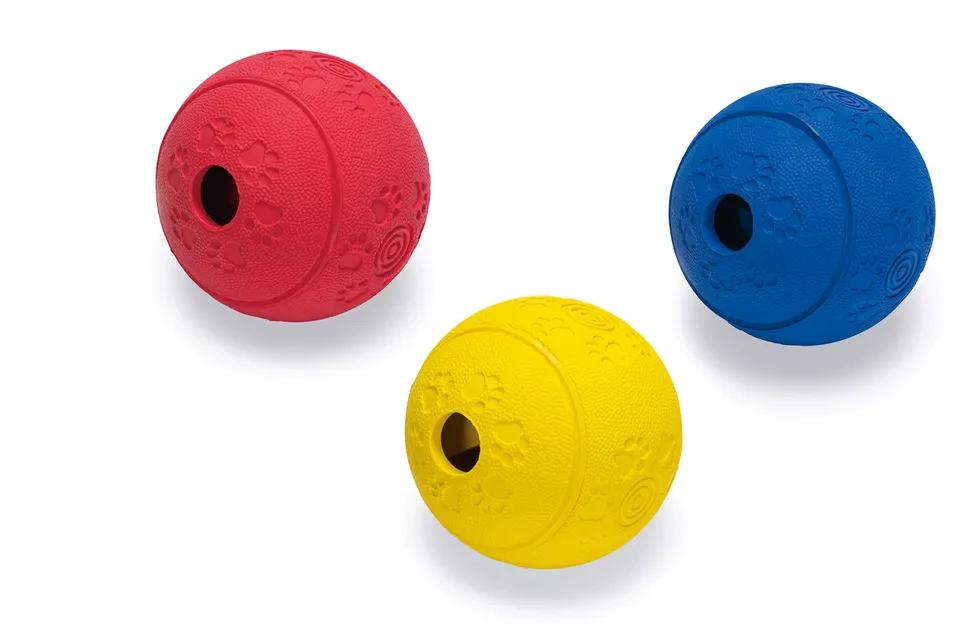karlie-balle-ruffus-7-cm-jouet-pour-chien-distributeur-de-friandises-vanille image 1