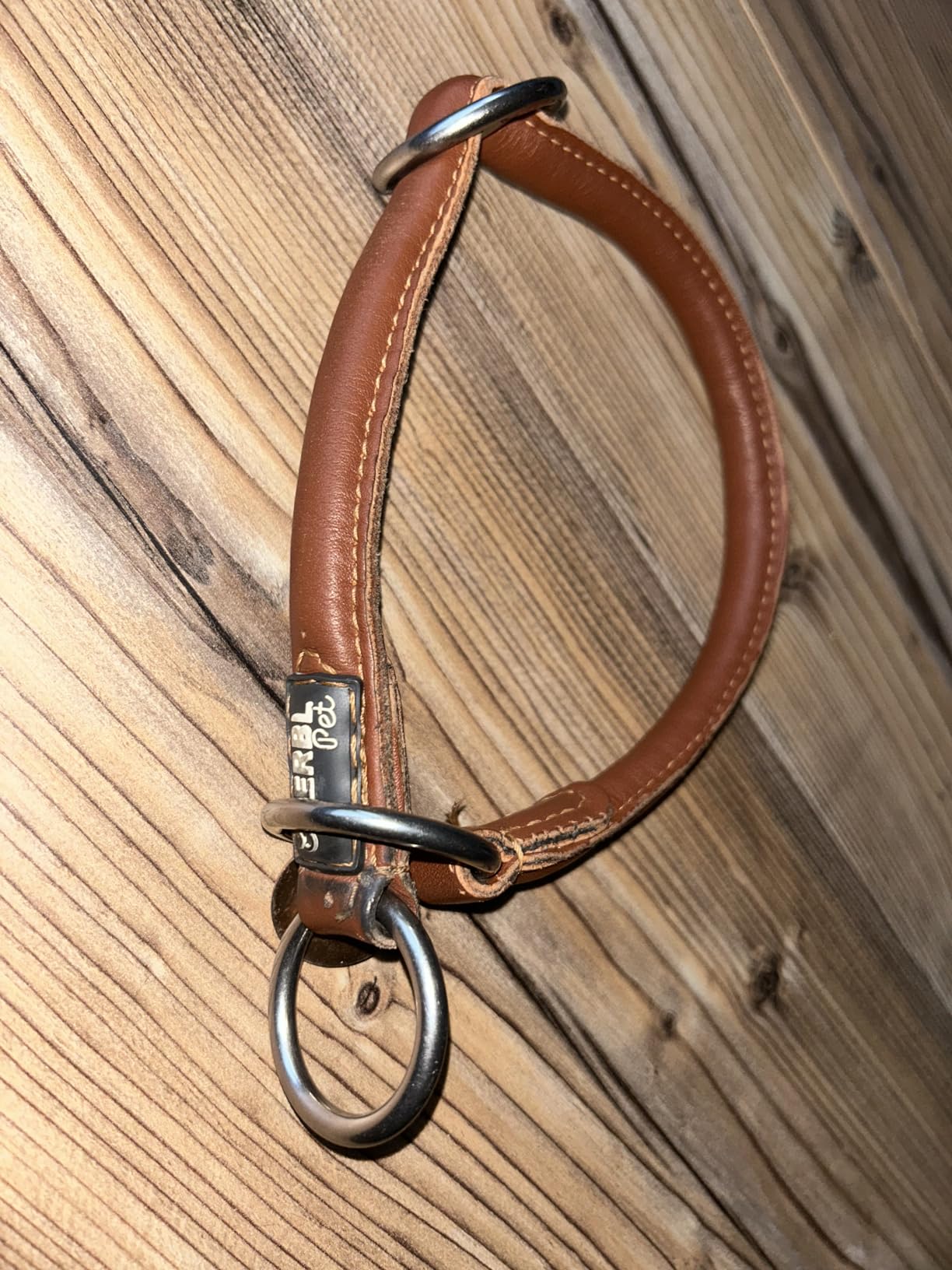 Bon collier cuir