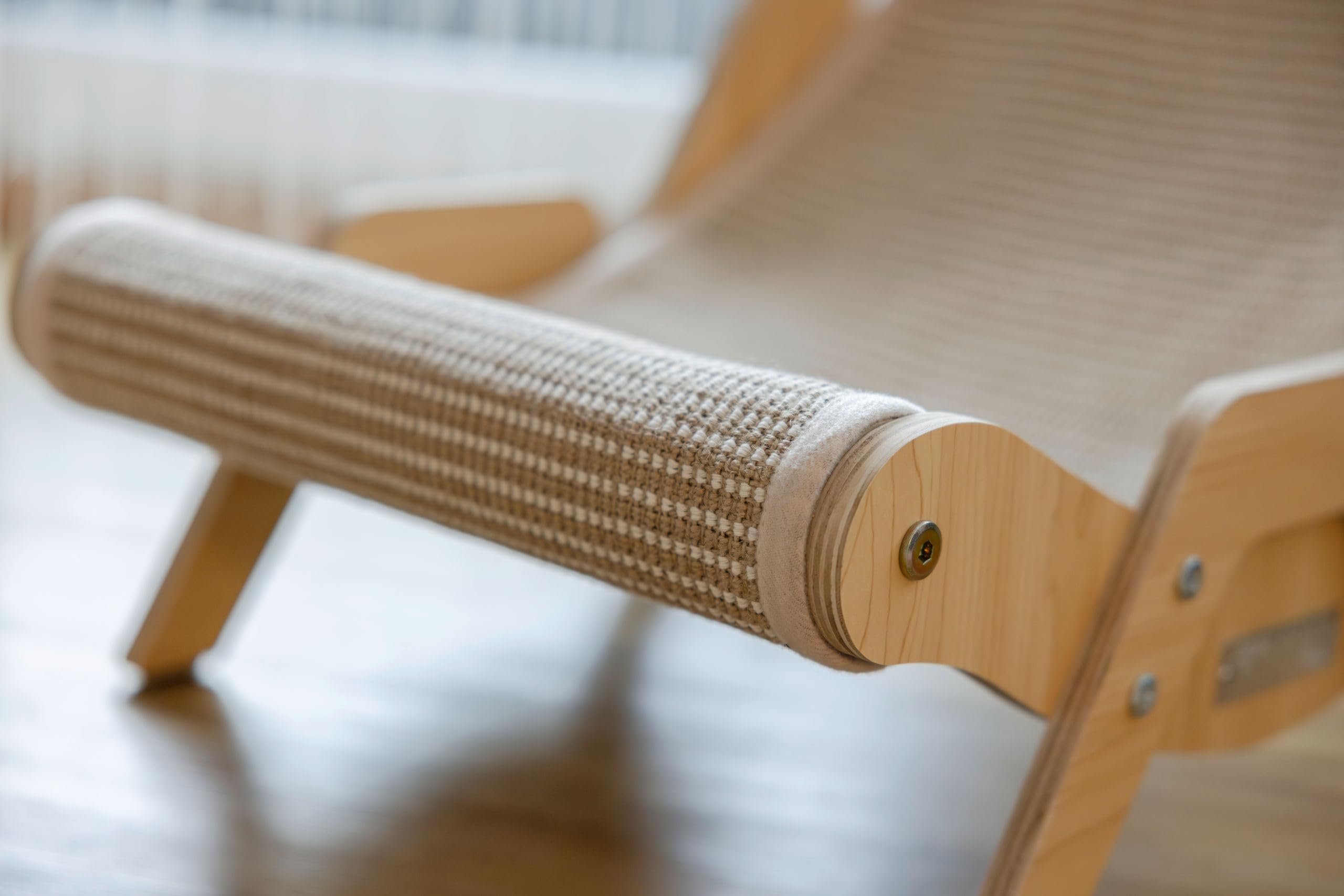 kerbl-pet-sundowner-chaise-longue-lit-griffoir-pour-chat-en-bois-et-sisal-52x37x image 4