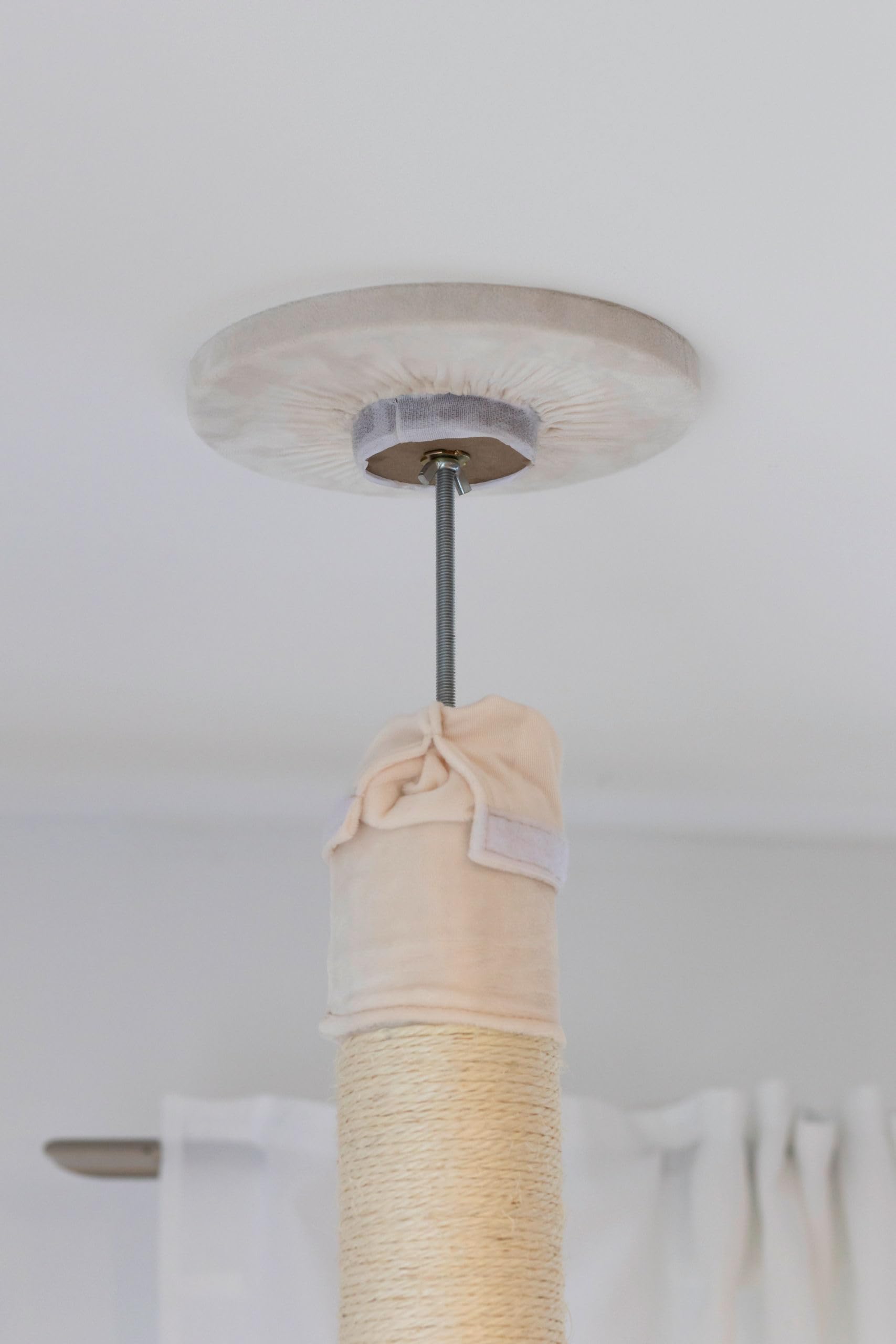 kerbl-arbre-chat-ferdi-blanc-38-x-38-x-240-260-cm-avec-fixation-plafond image 3