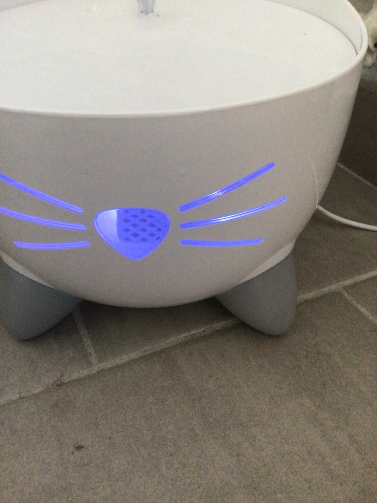 Joli mais mon chat préfère le robinet