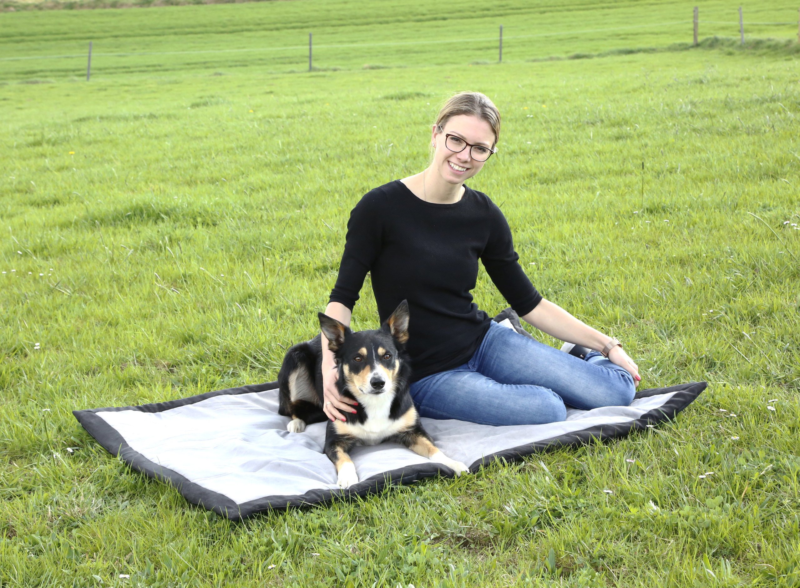 kerbl-couverture-pour-chien-trip-gris-noir-140-x-100-x-4-cm-imperm-able image 6