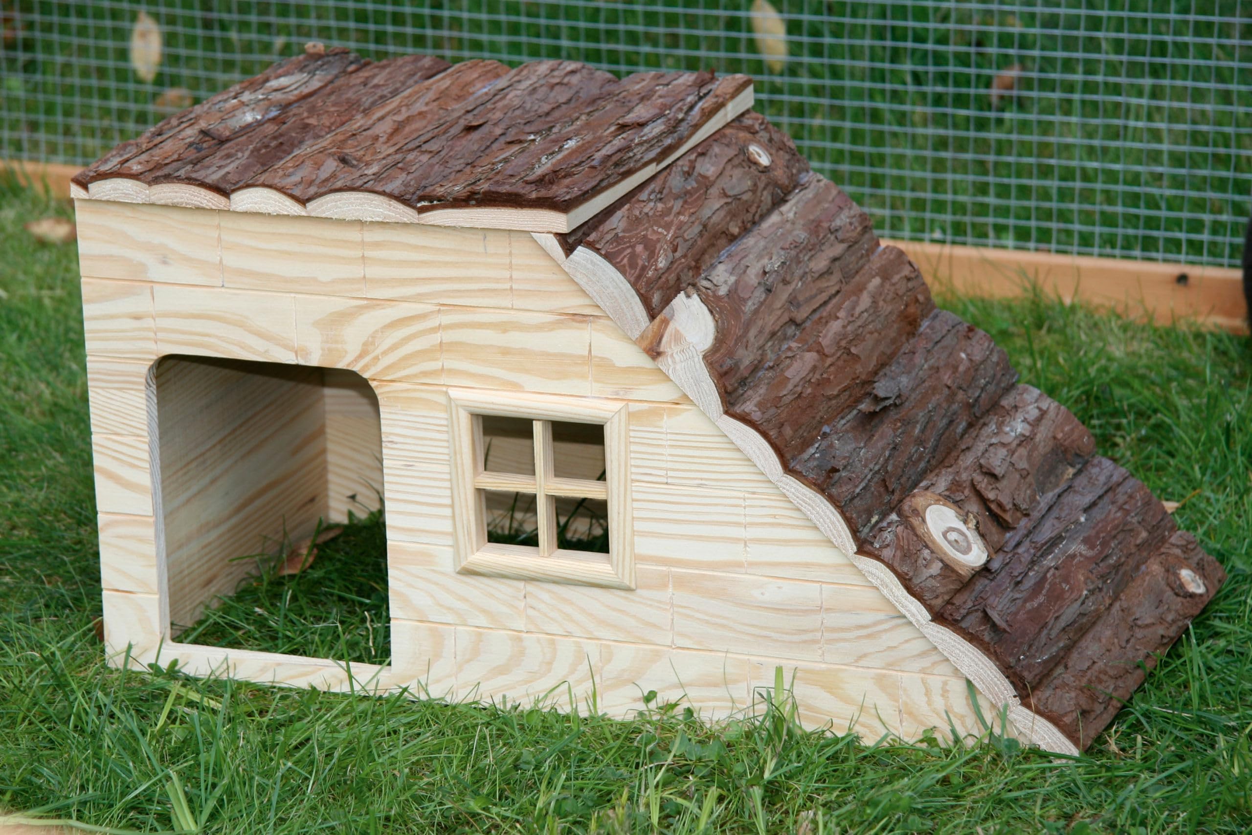kerbl-maison-rongeurs-nature-avec-rampe-50x25x25-cm-abri-bois-lapin image 2