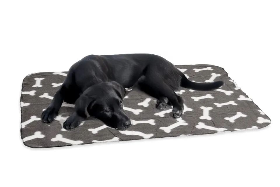 karlie-flamingo-couverture-polaire-chien-et-chat-grise-100-x-70-cm image 1