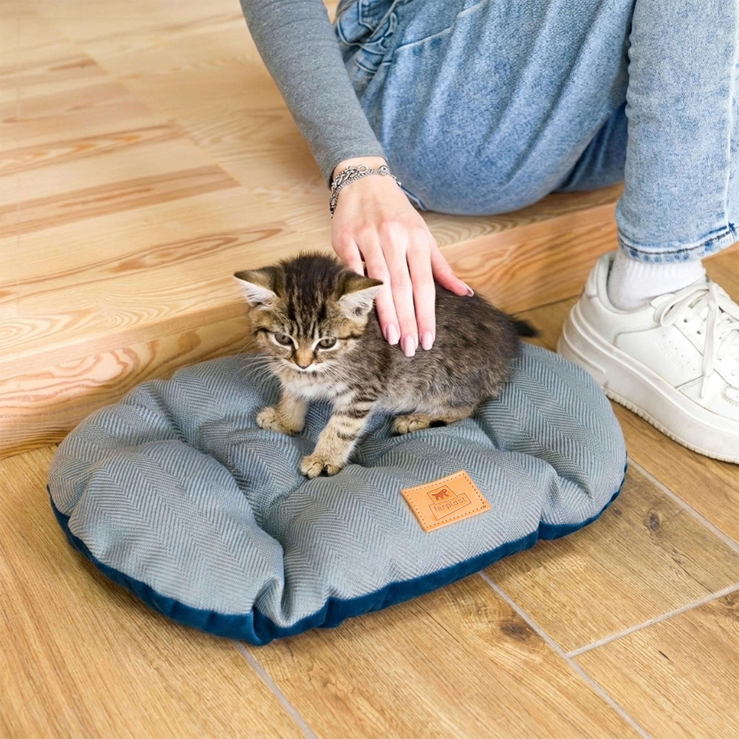 ferplast-stuart-45-2-coussin-double-face-pour-chien-et-chat-bleu-43-x-30-cm image 2