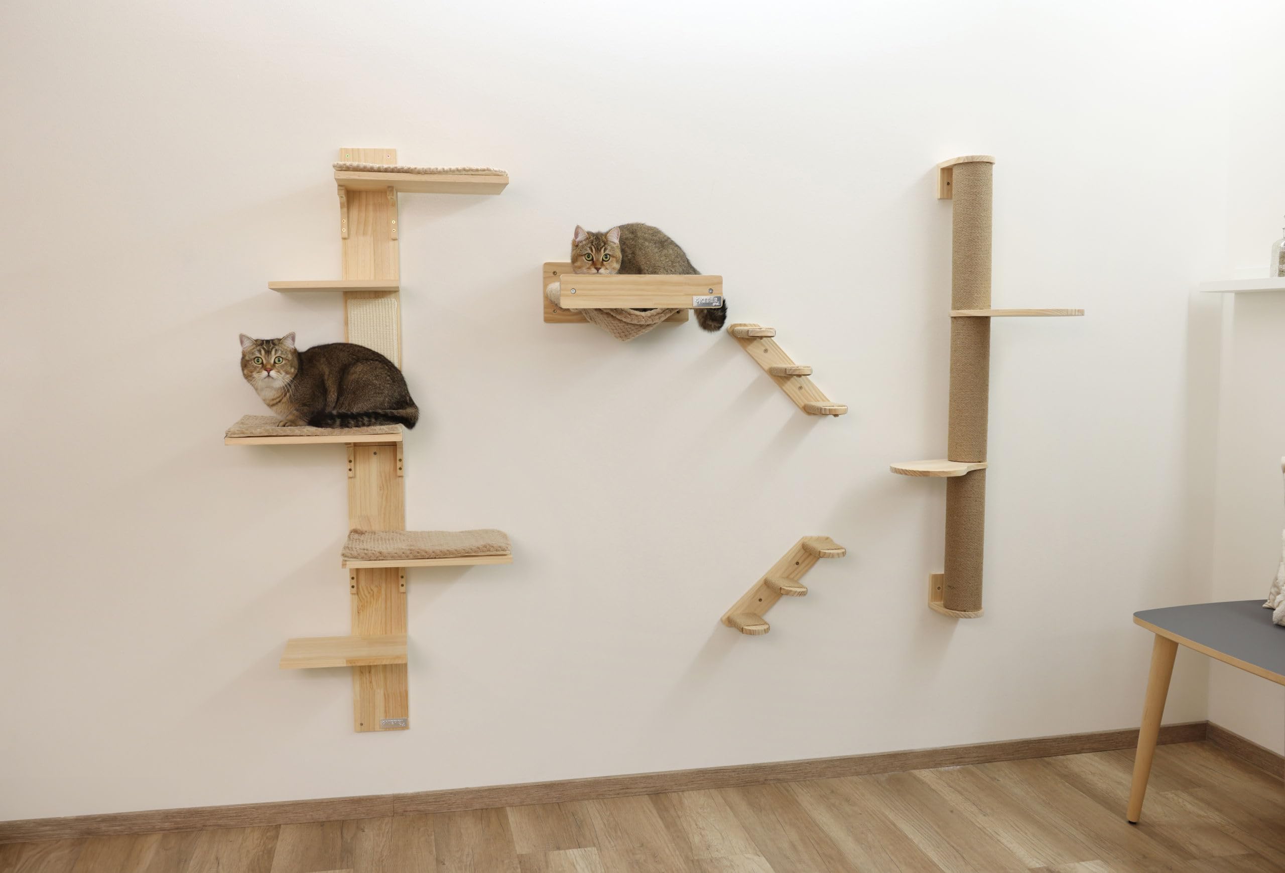 kerbl-pet-hamac-mural-timber-naturel-taupe-38-x-33-5-x-16-cm-bois-et-peluche-pou image 4