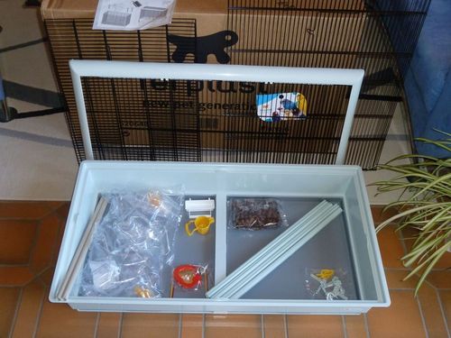 Bien mais barreaux serrés pour accessoires