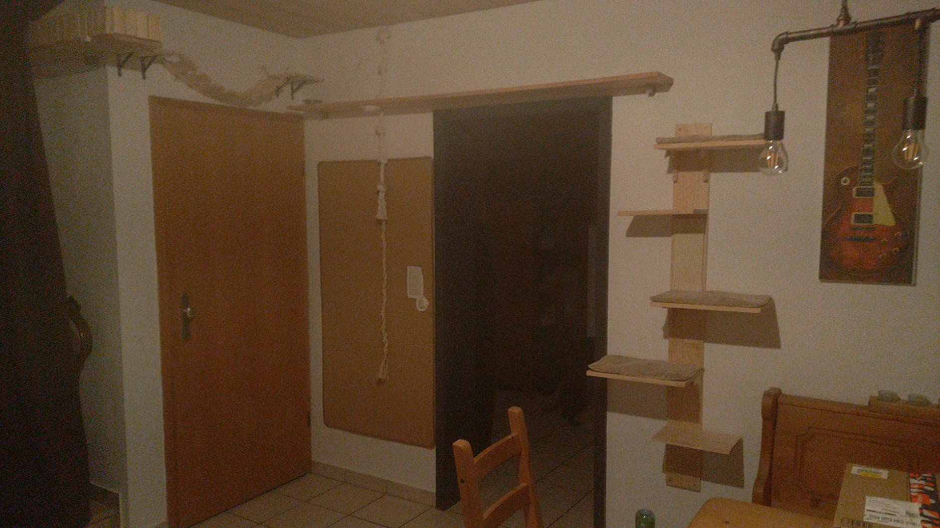 Solide même pour gros chat