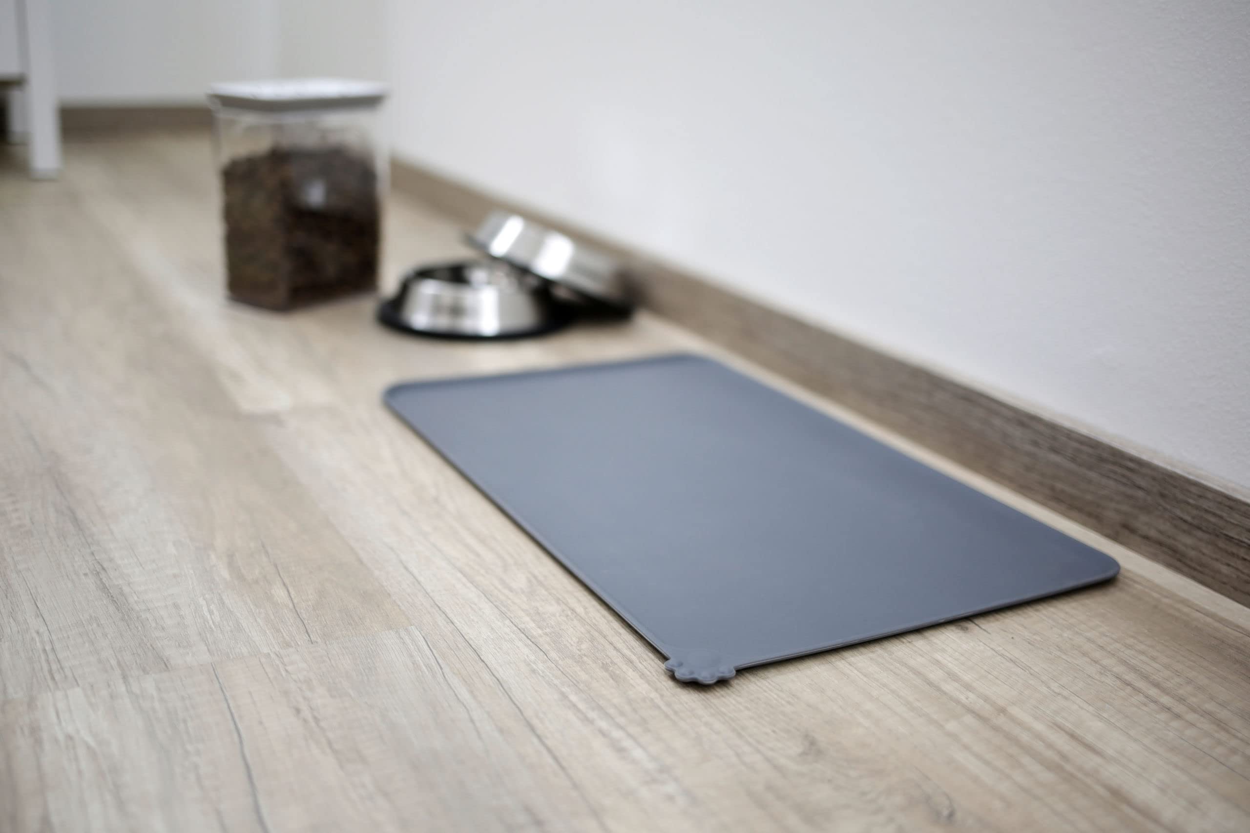 kerbl-tapis-de-protection-pour-gamelle-47-x-29-cm-antid-rapant-avec-bord-sur-lev image 4
